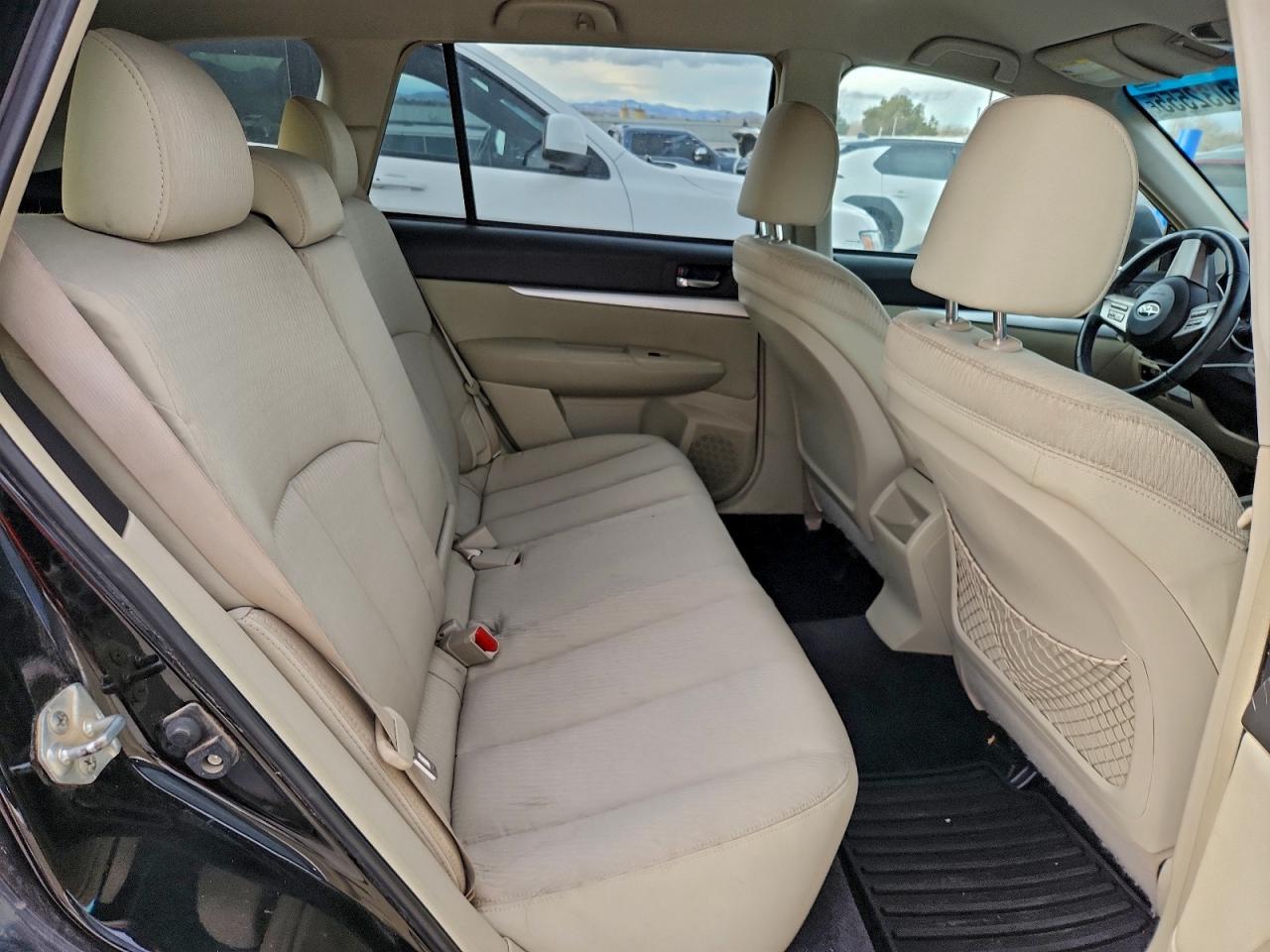 Subaru Outback 2.5i Premium Image 11