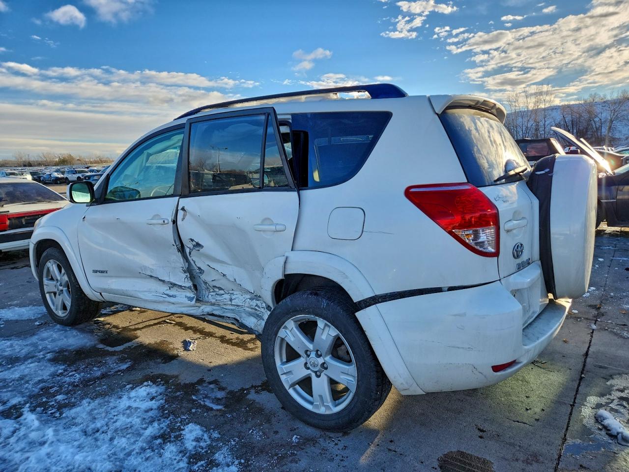 Toyota RAV4 Sport Image 7