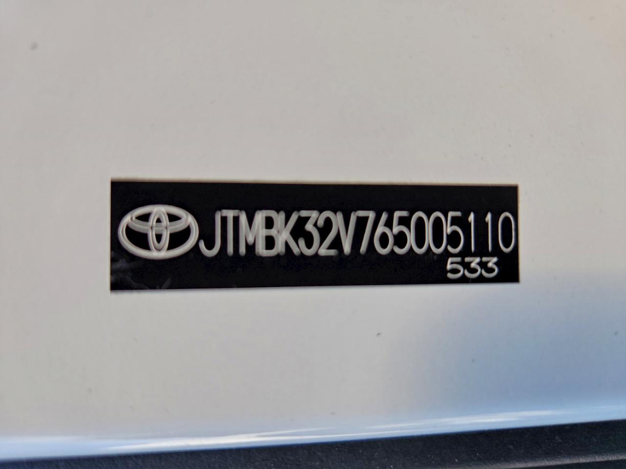 Toyota RAV4 Sport Image 9