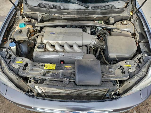 Volvo XC90 V8 Image 3