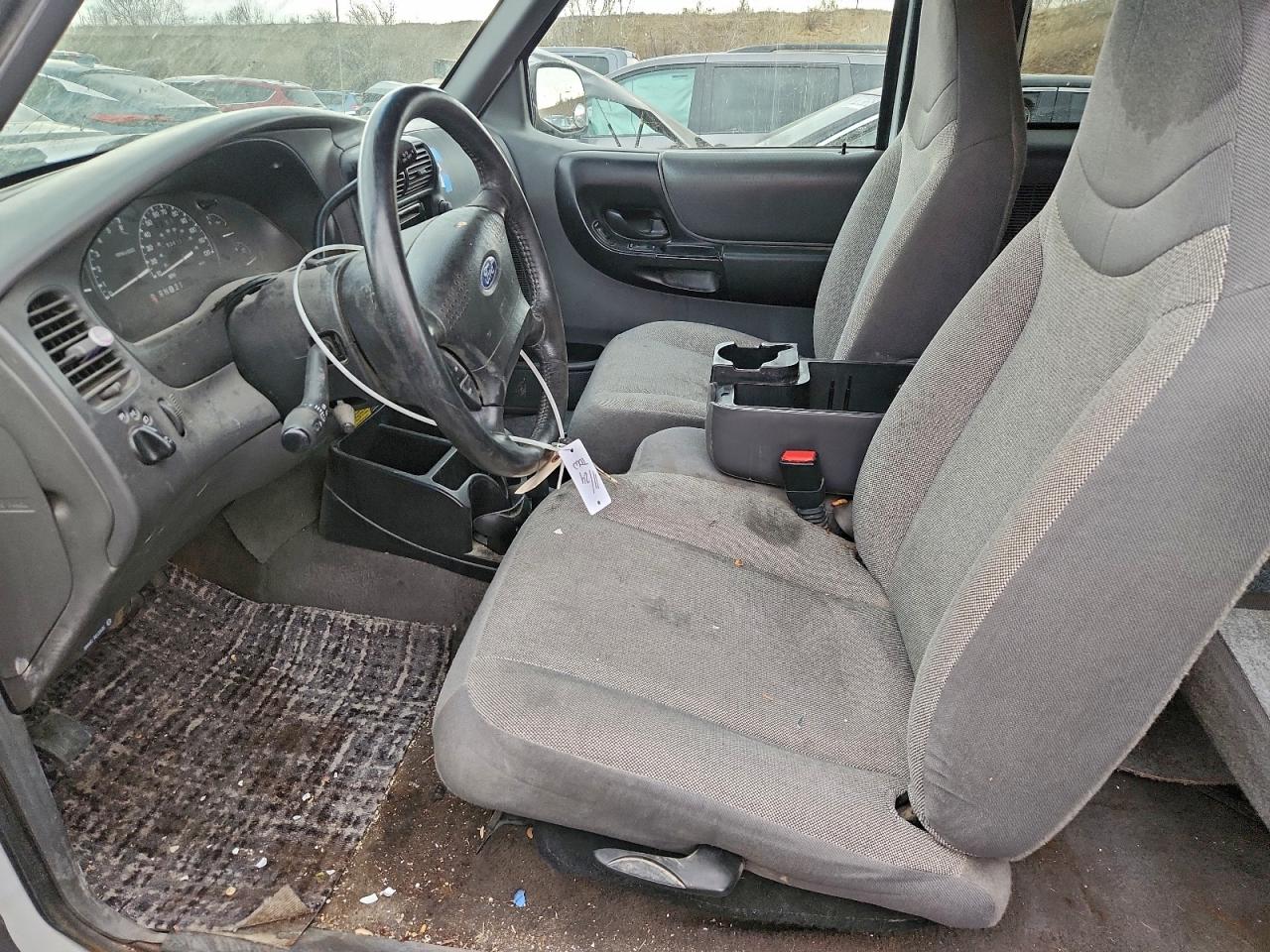 Ford Ranger Super Cab Image 4