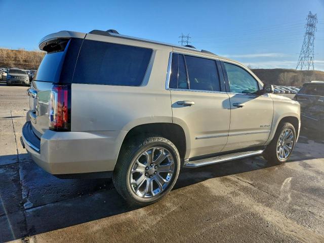 GMC Yukon Denali Image 9