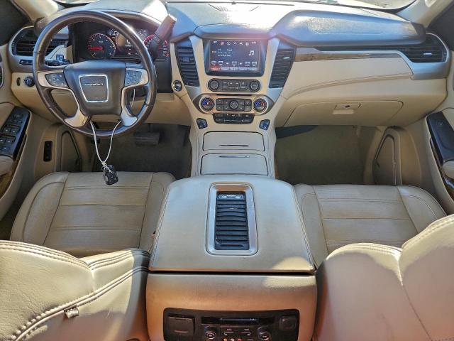 GMC Yukon Denali Image 7