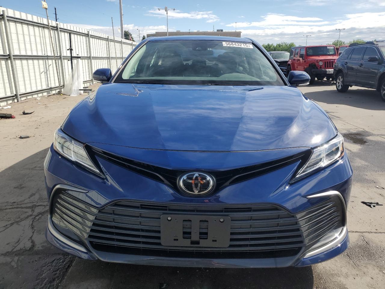 Toyota Camry Le Image 3