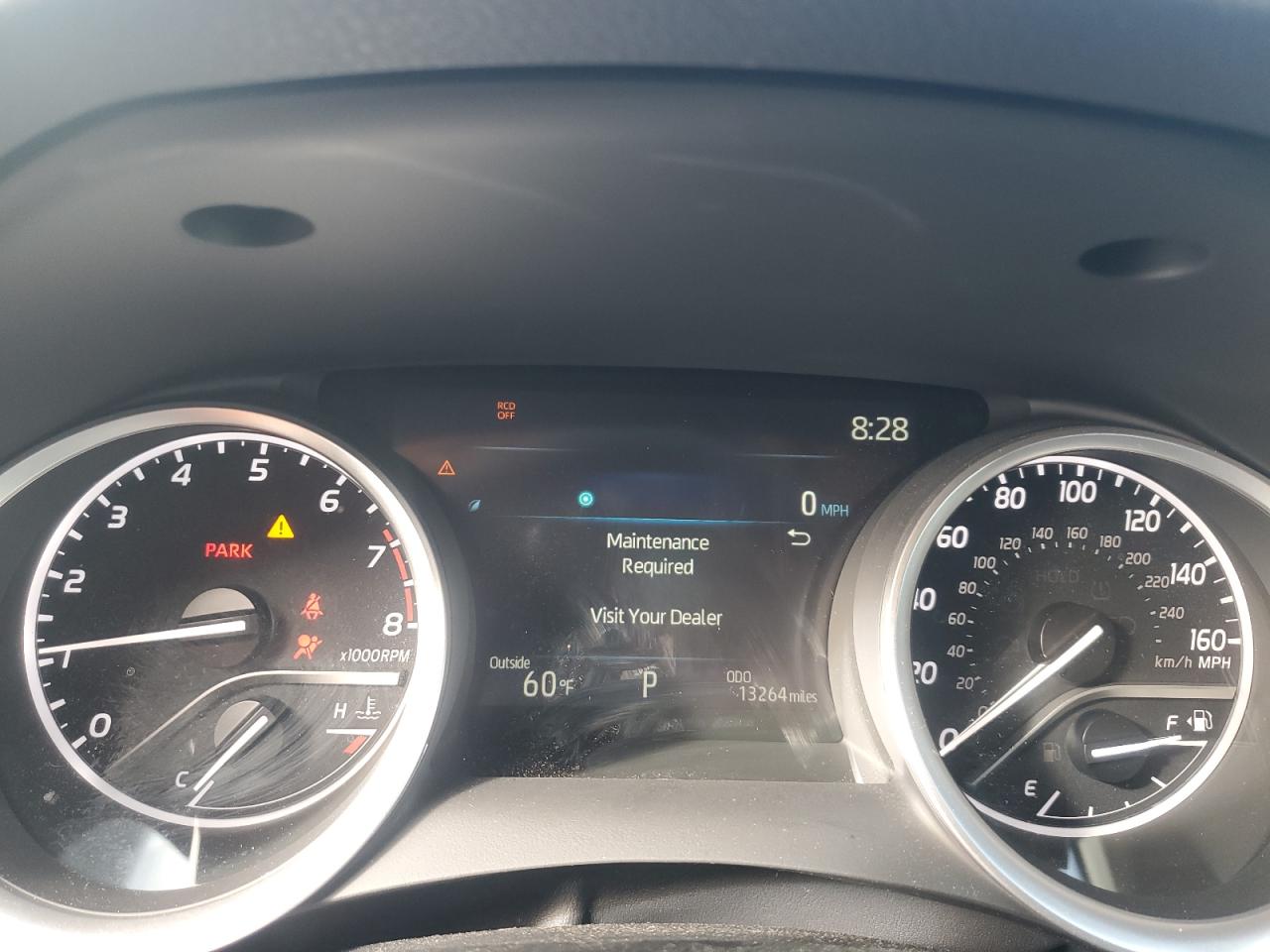 Toyota Camry Le Image 13