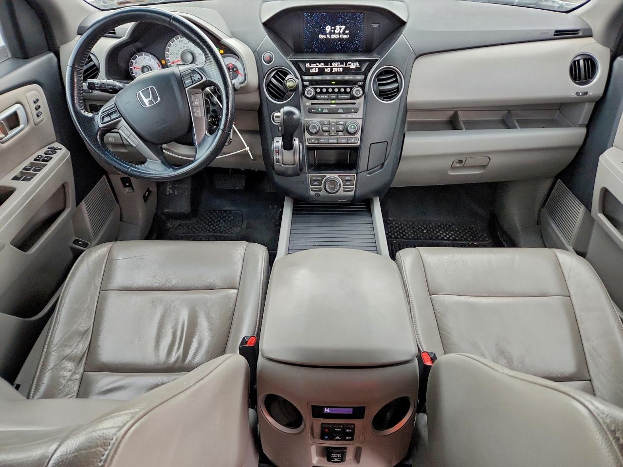 Honda Pilot Touring Image 9