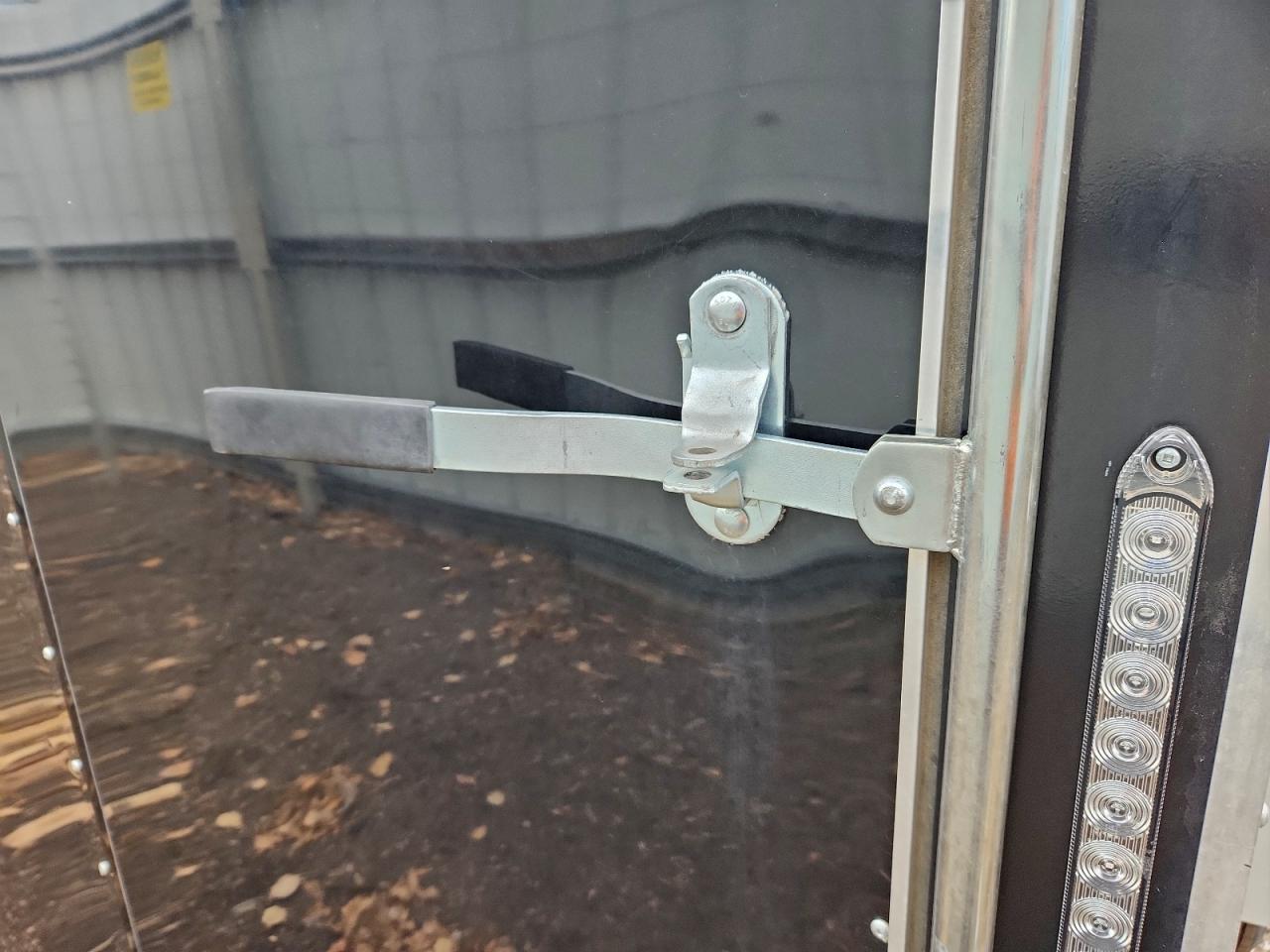 Intw Trailer Image 8