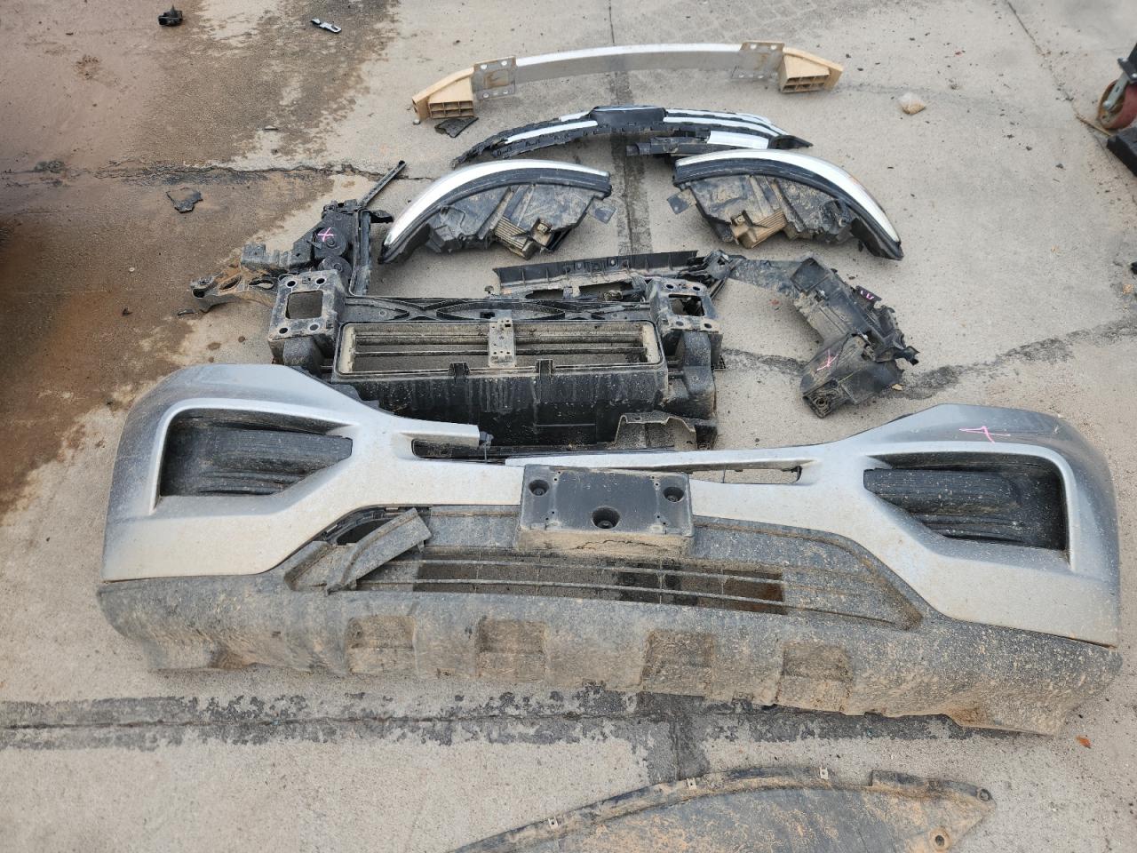 Ford Explorer Xlt Image 3