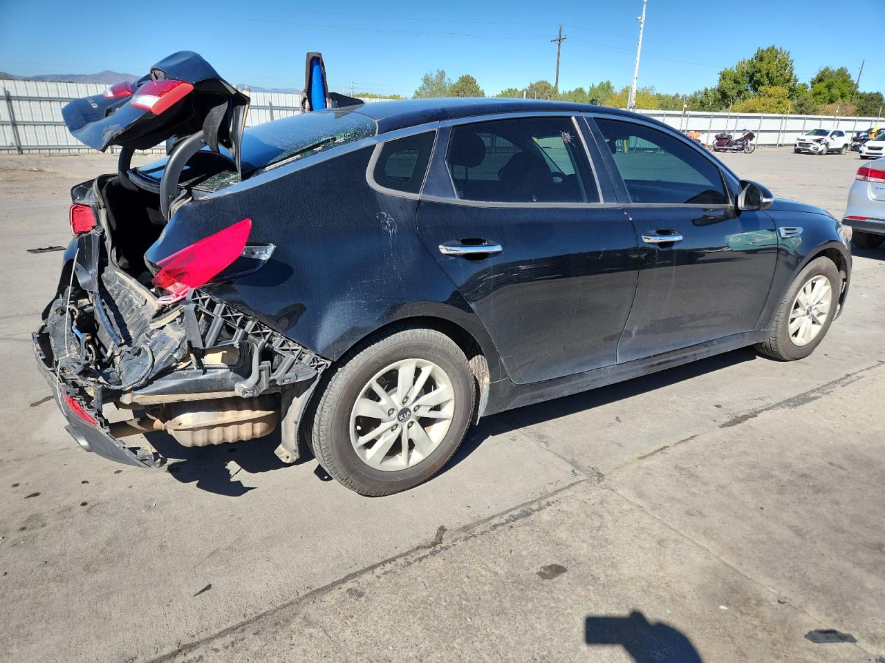 Kia Optima Lx Image 3