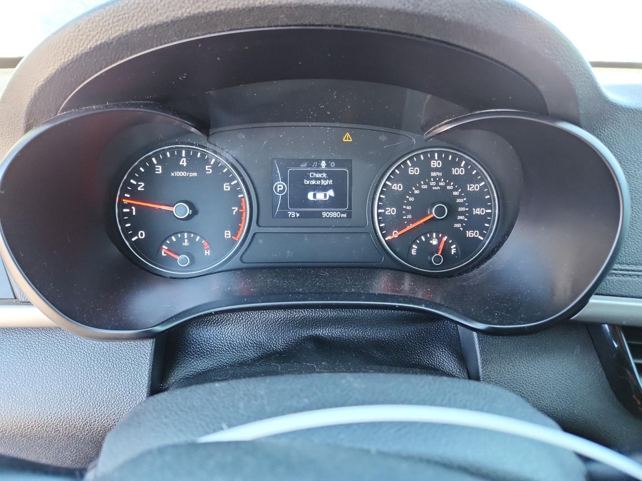 Kia Optima Lx Image 11