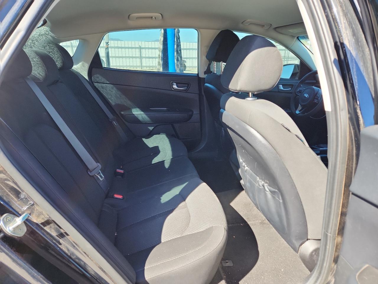 Kia Optima Lx Image 9