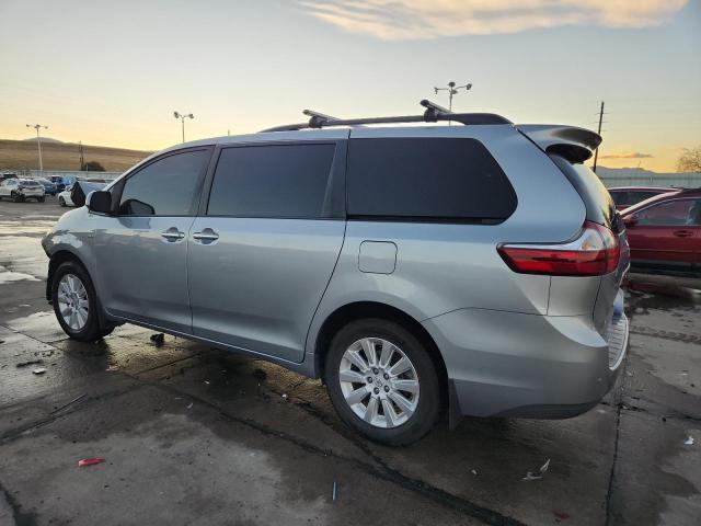 Toyota Sienna Xle Image 3