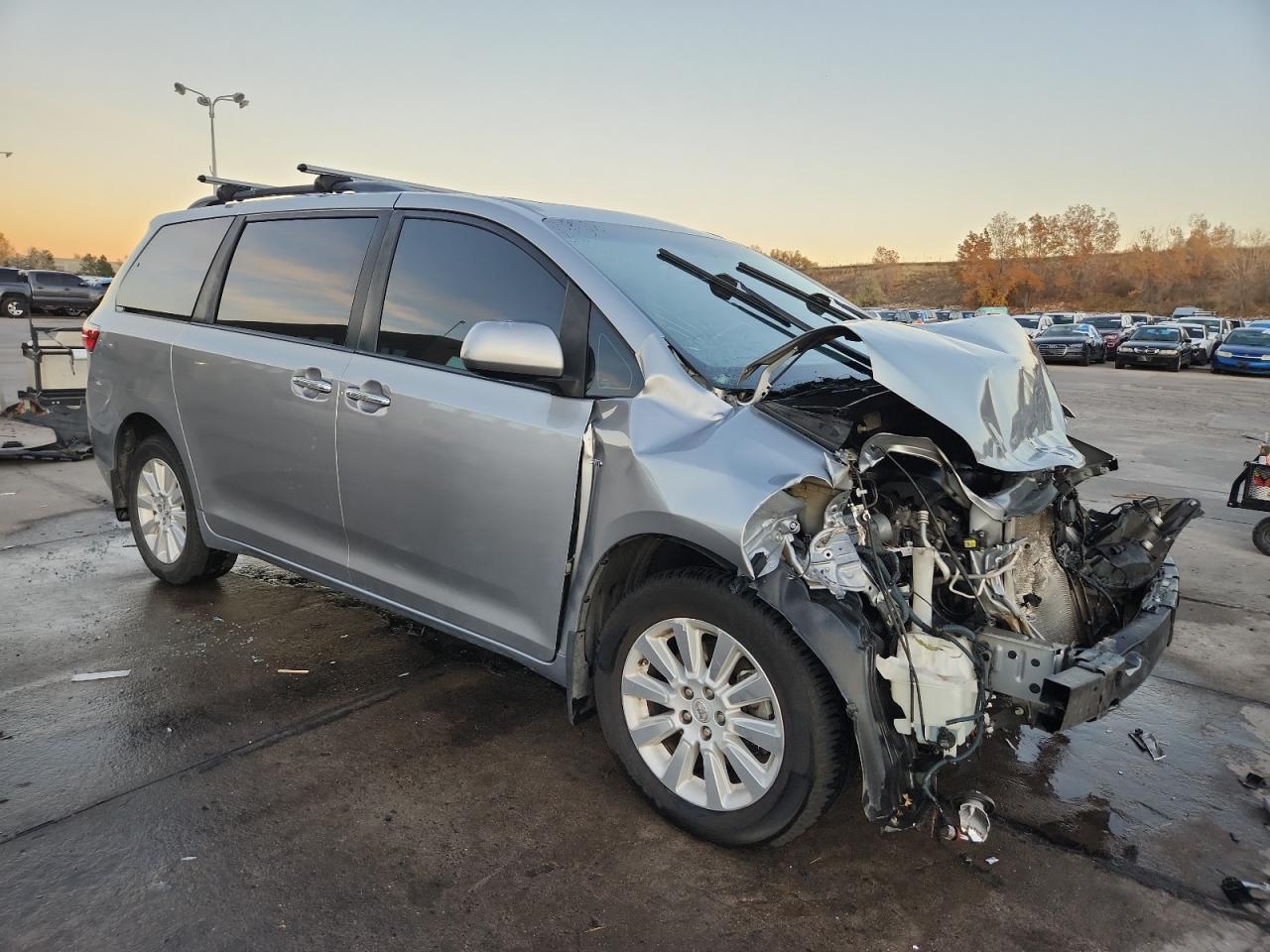 Toyota Sienna Xle Image 2