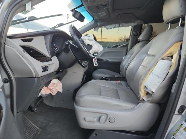 Toyota Sienna Xle Image 5