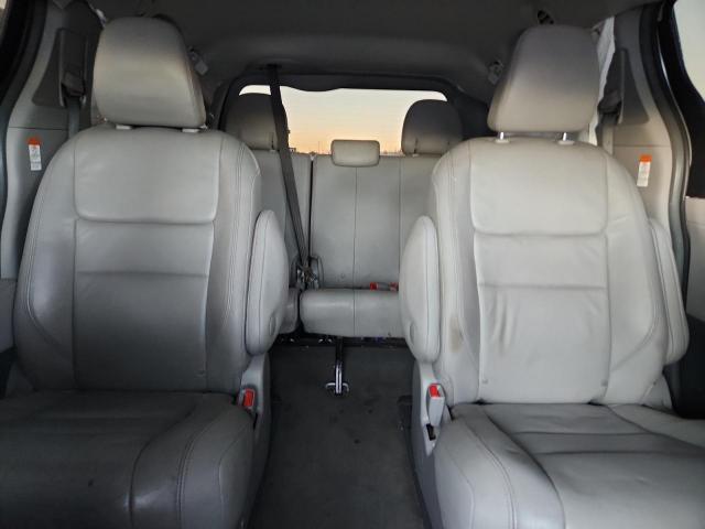 Toyota Sienna Xle Image 11