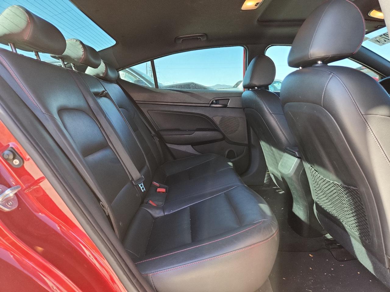 Hyundai ELANTRA Sport Image 11