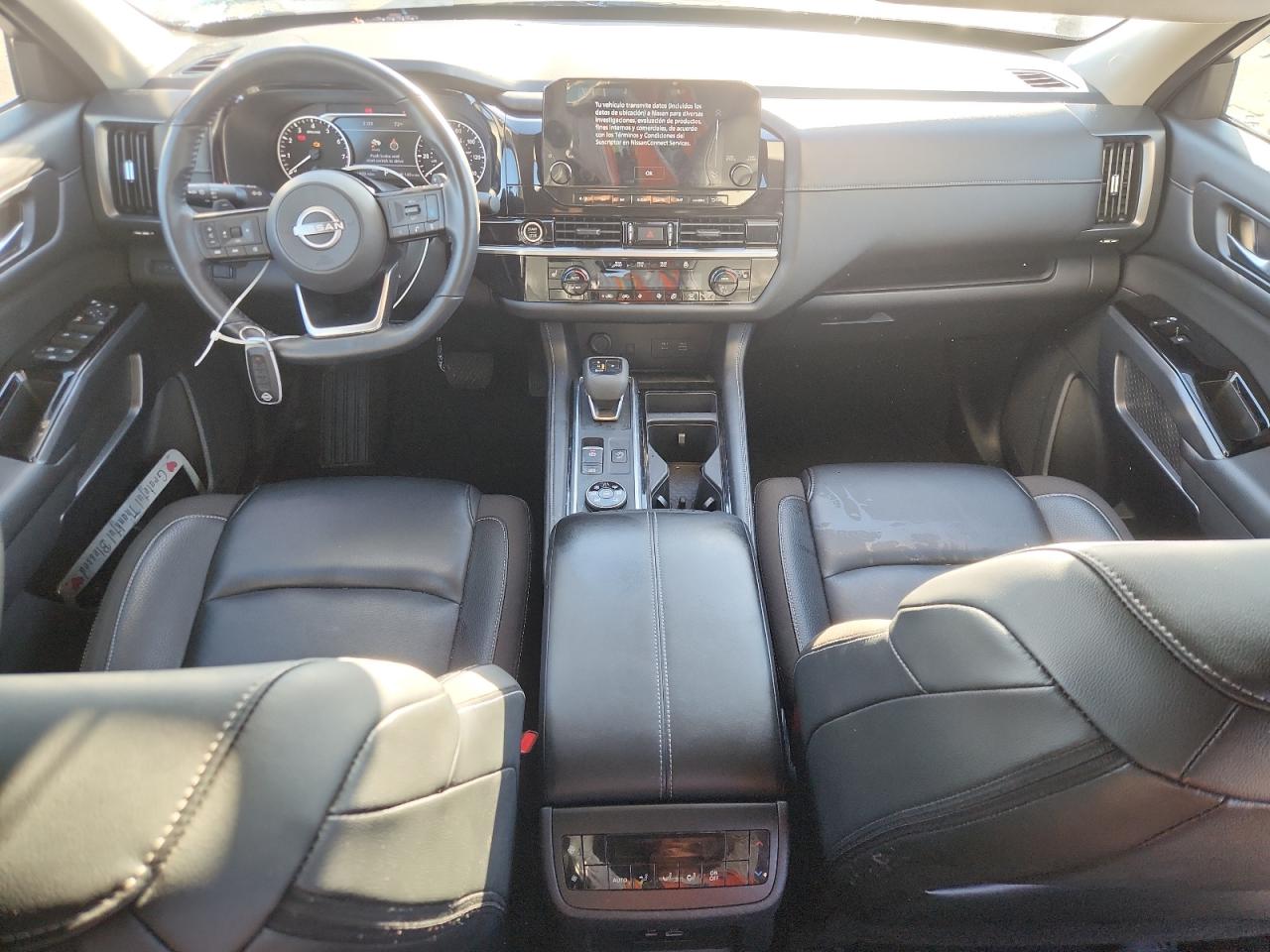 Nissan Pathfinder Sl Image 8