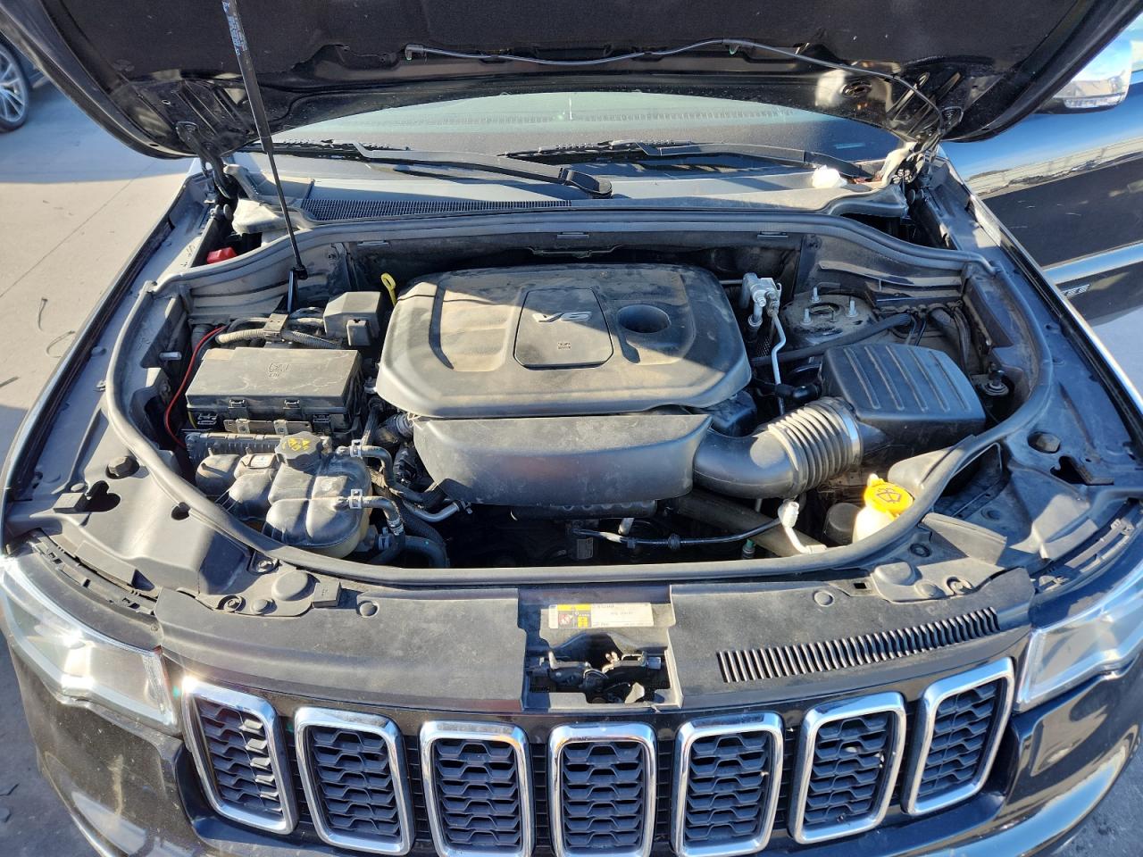 Jeep Grand Cherokee Limited Image 11