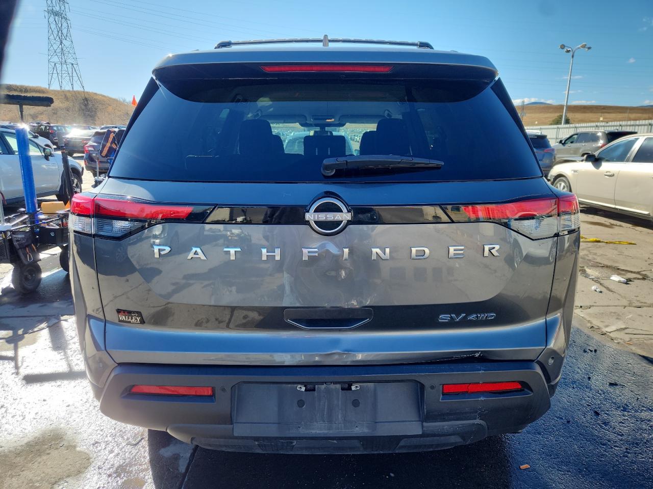 Nissan Pathfinder Sv Image 6