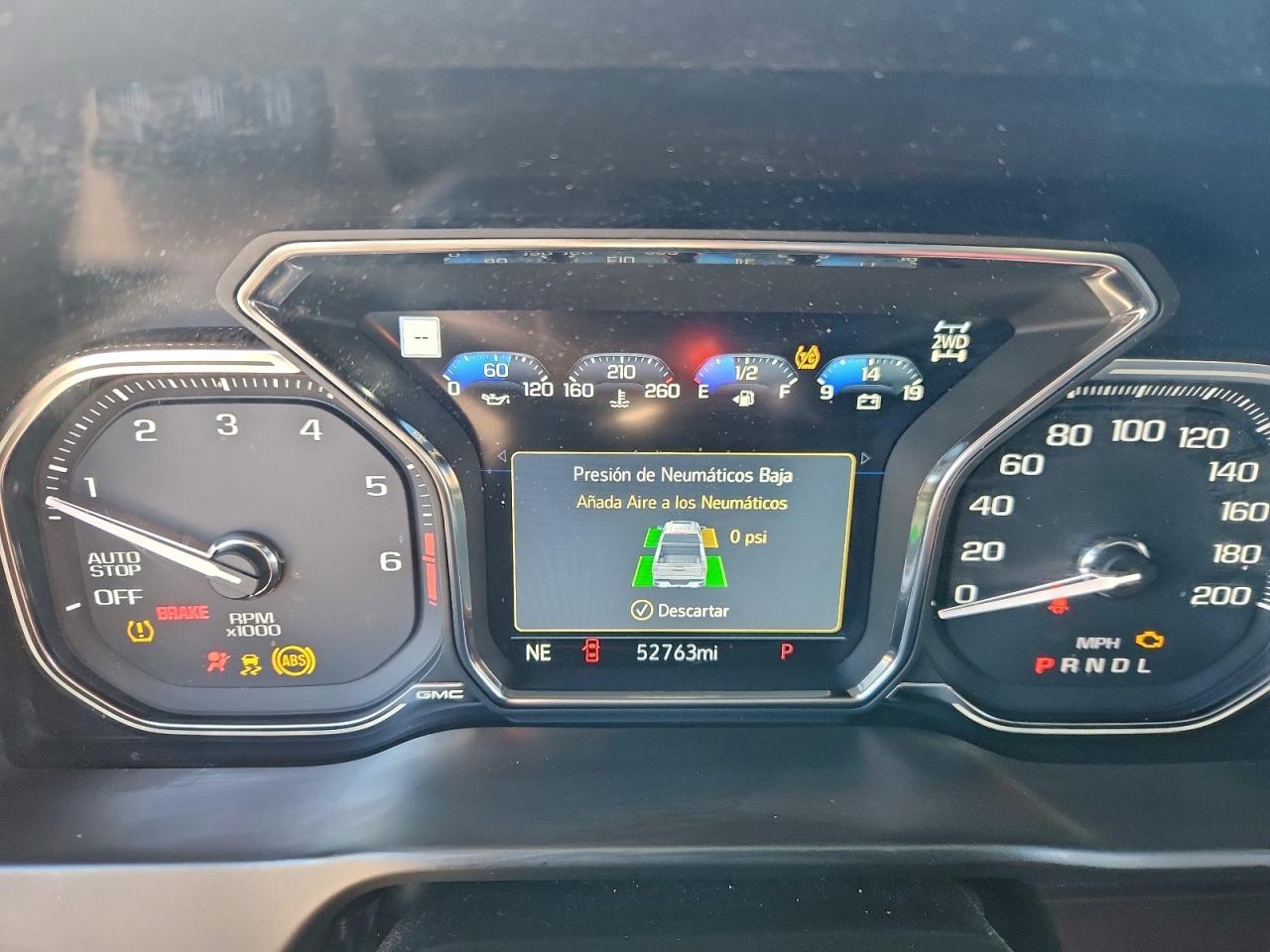 GMC Sierra K1500 At4 Image 2