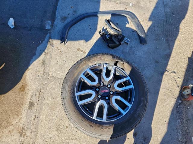 GMC Sierra K1500 At4 Image 11