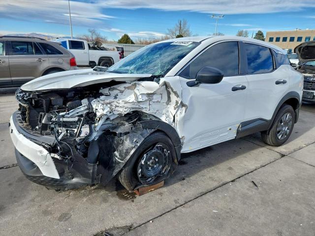  Salvage Nissan Kicks