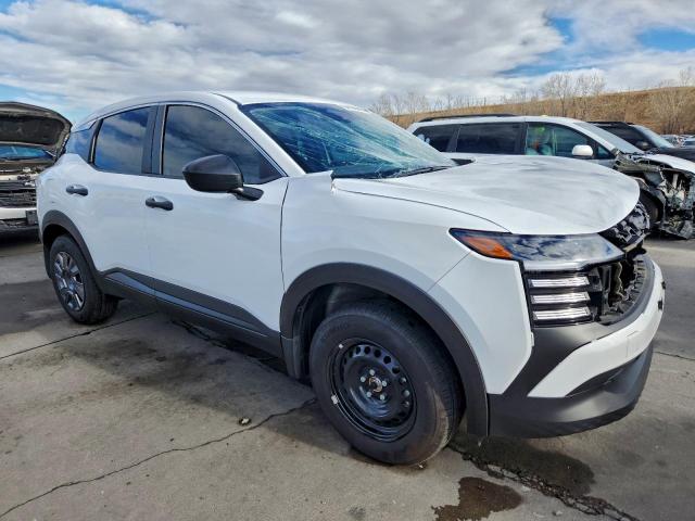 Nissan Kicks S Image 2