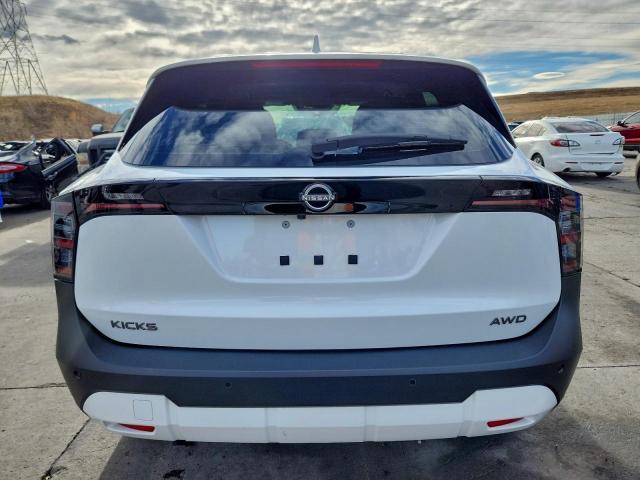 Nissan Kicks S Image 9