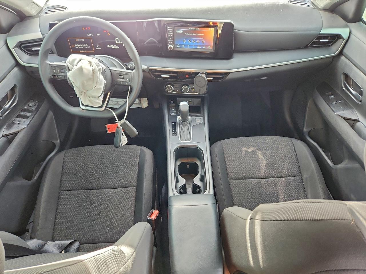 Nissan Kicks S Image 3