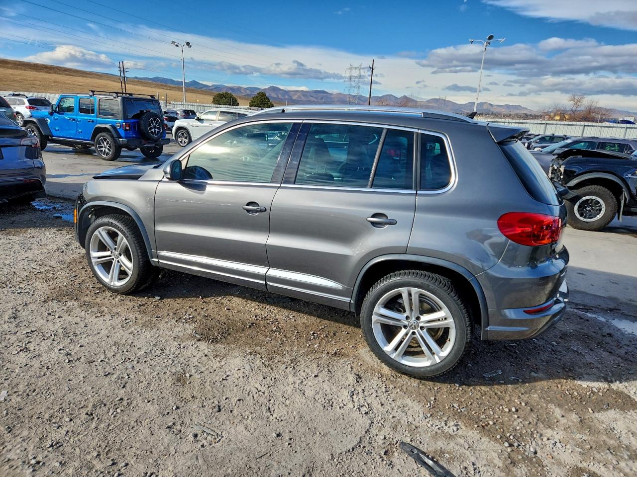 Volkswagen Tiguan S Image 13