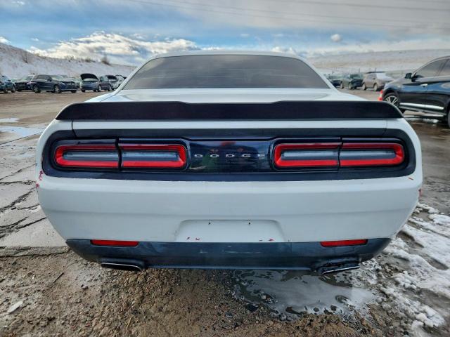 Dodge Challenger Sxt Image 8