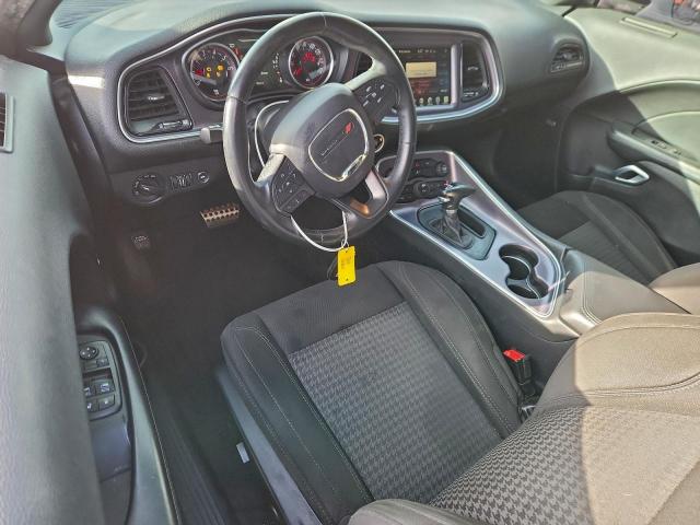 Dodge Challenger Sxt Image 2