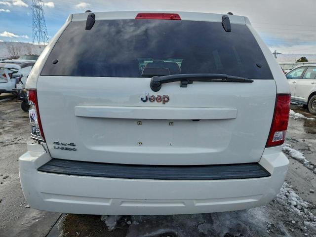 Jeep Grand Cherokee Laredo Image 3