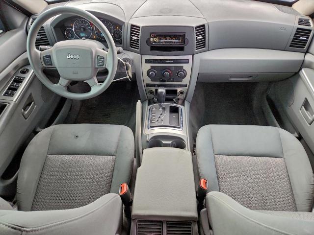 Jeep Grand Cherokee Laredo Image 4