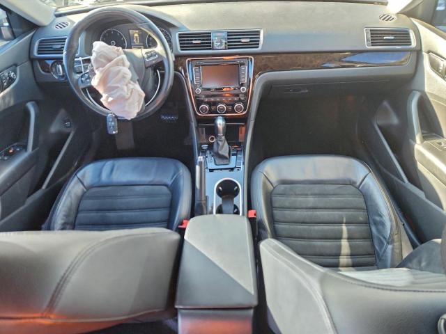 Volkswagen Passat Sel Image 12