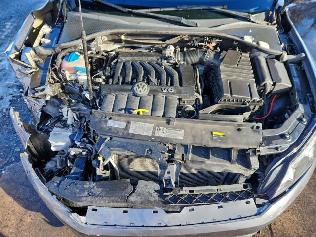 Volkswagen Passat Sel Image 11