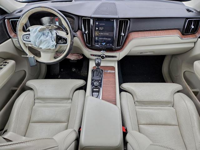 Volvo XC60 T6 Inscription Image 10