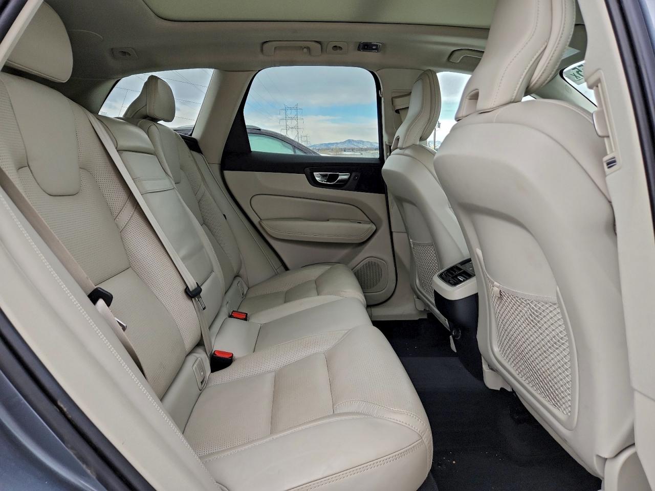 Volvo XC60 T6 Inscription Image 5