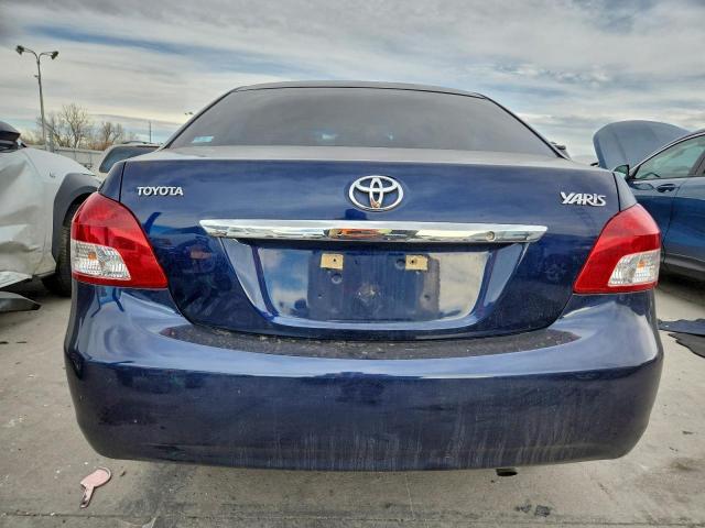 Toyota Yaris Image 2