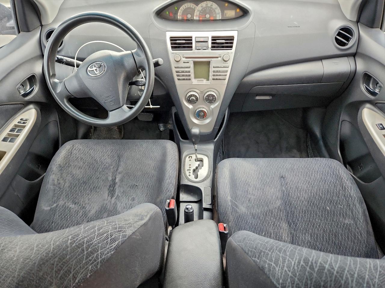 Toyota Yaris Image 4