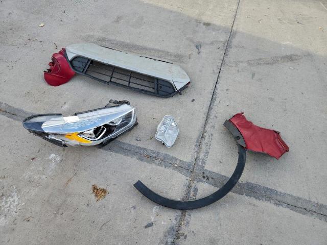 Ford Escape Titanium Image 11