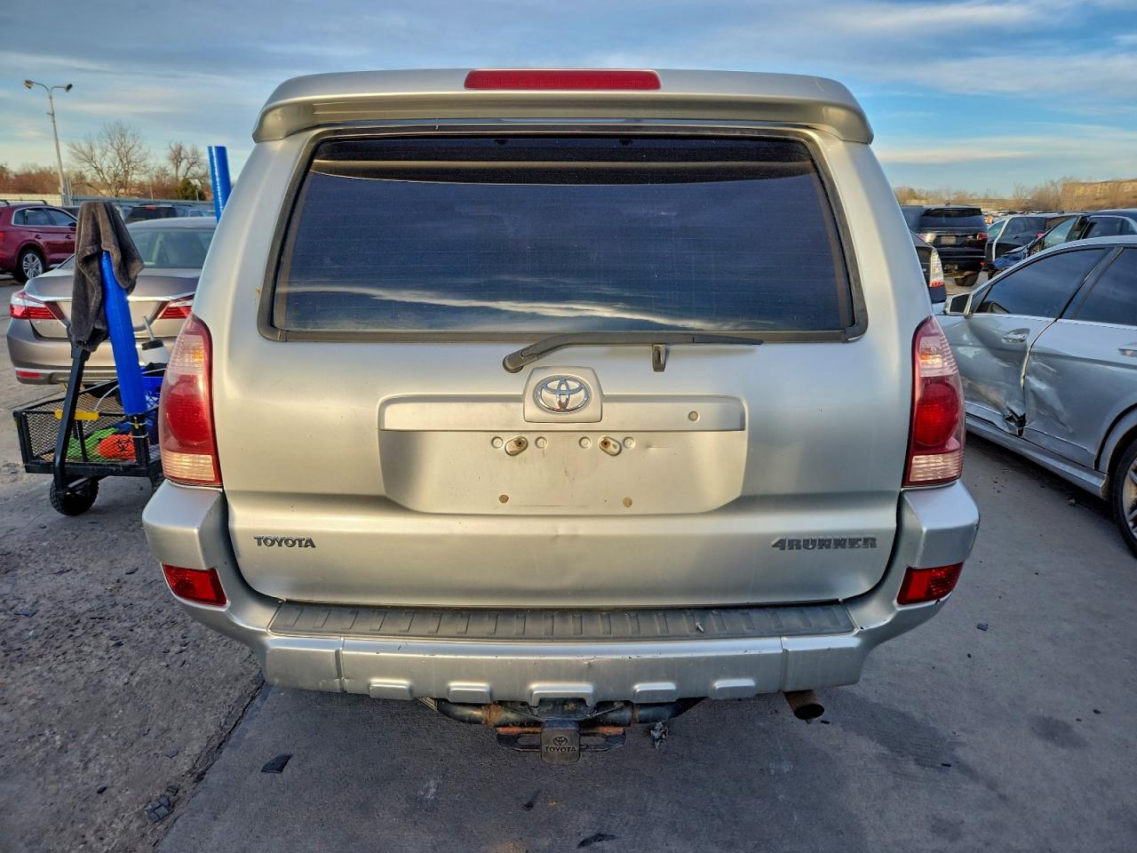 Toyota 4Runner Limited Image 3