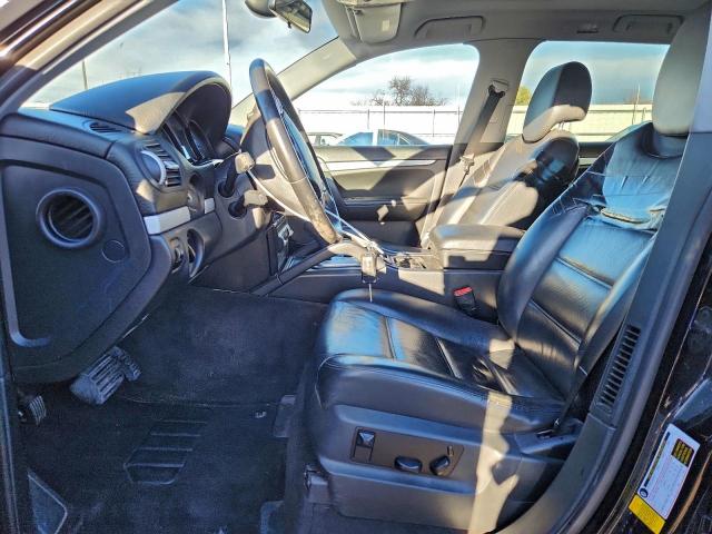 Porsche Cayenne Image 6