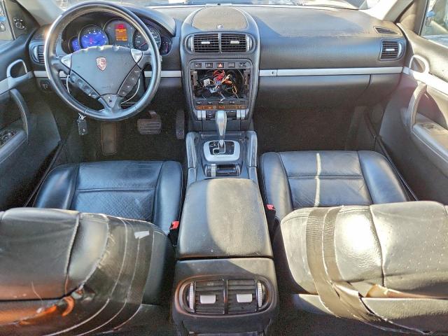 Porsche Cayenne Image 10