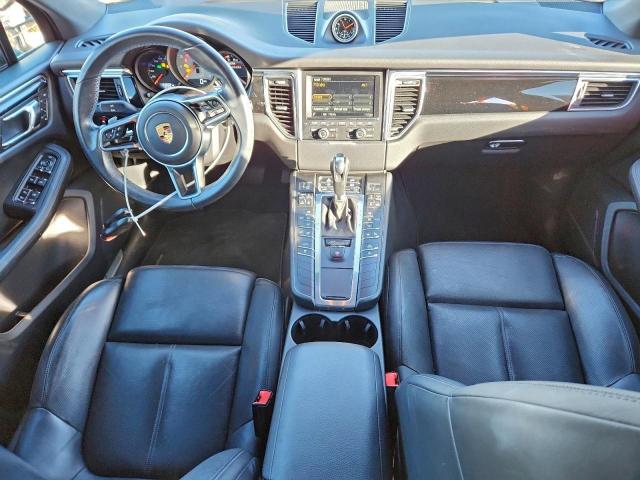 Porsche Macan S Image 11