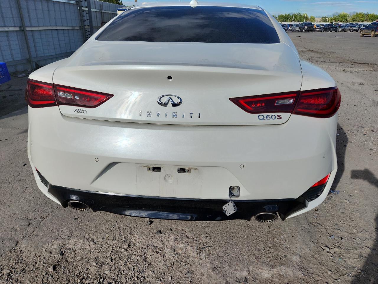 INFINITI Q60 Red Sport 400 Image 9