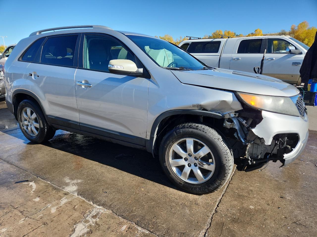 Kia Sorento Base Image 3