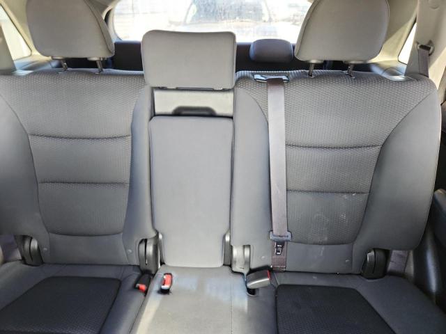 Kia Sorento Base Image 9