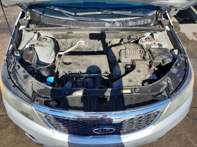 Kia Sorento Base Image 8