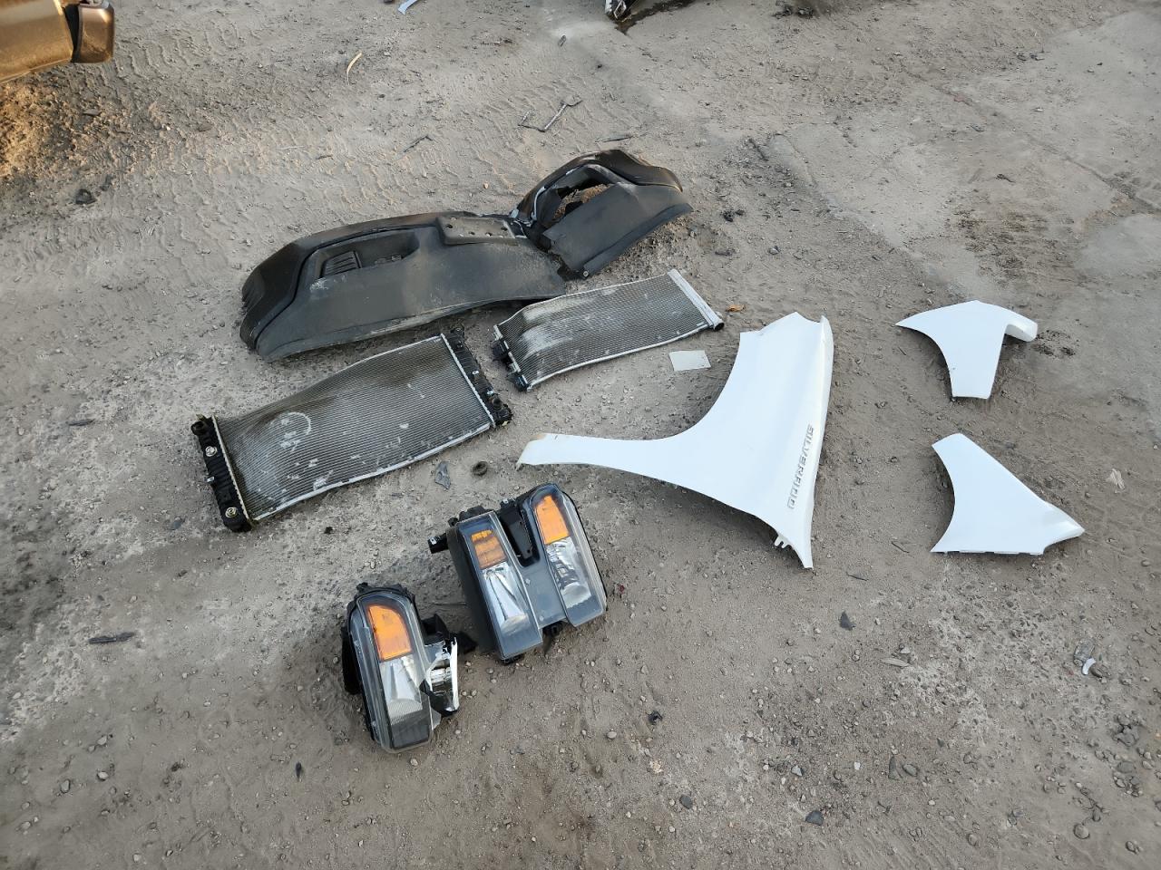 Chevrolet Silverado K1500 Image 8